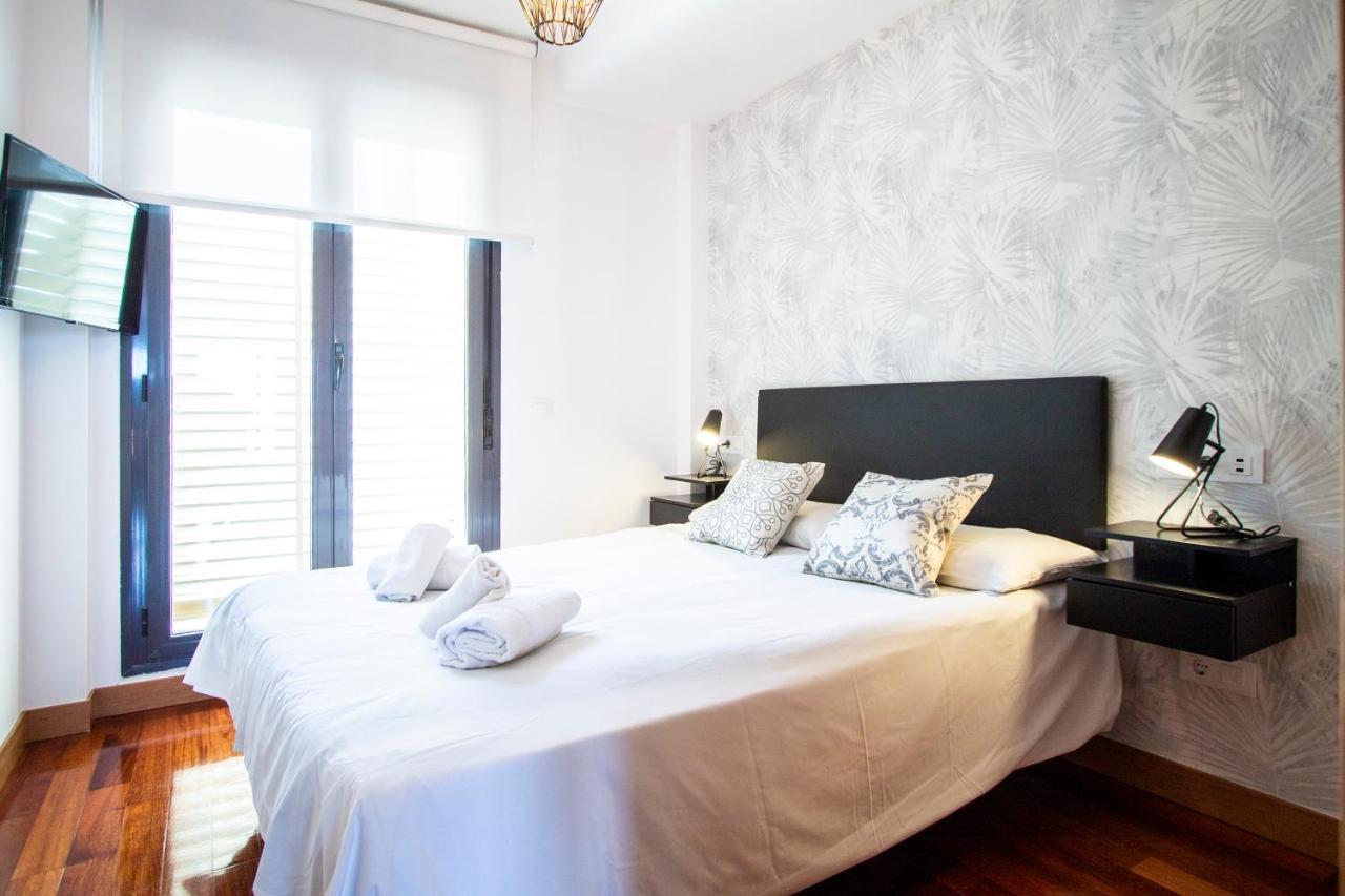 Apartamentos Castilla Luz Business Madrid Ngoại thất bức ảnh