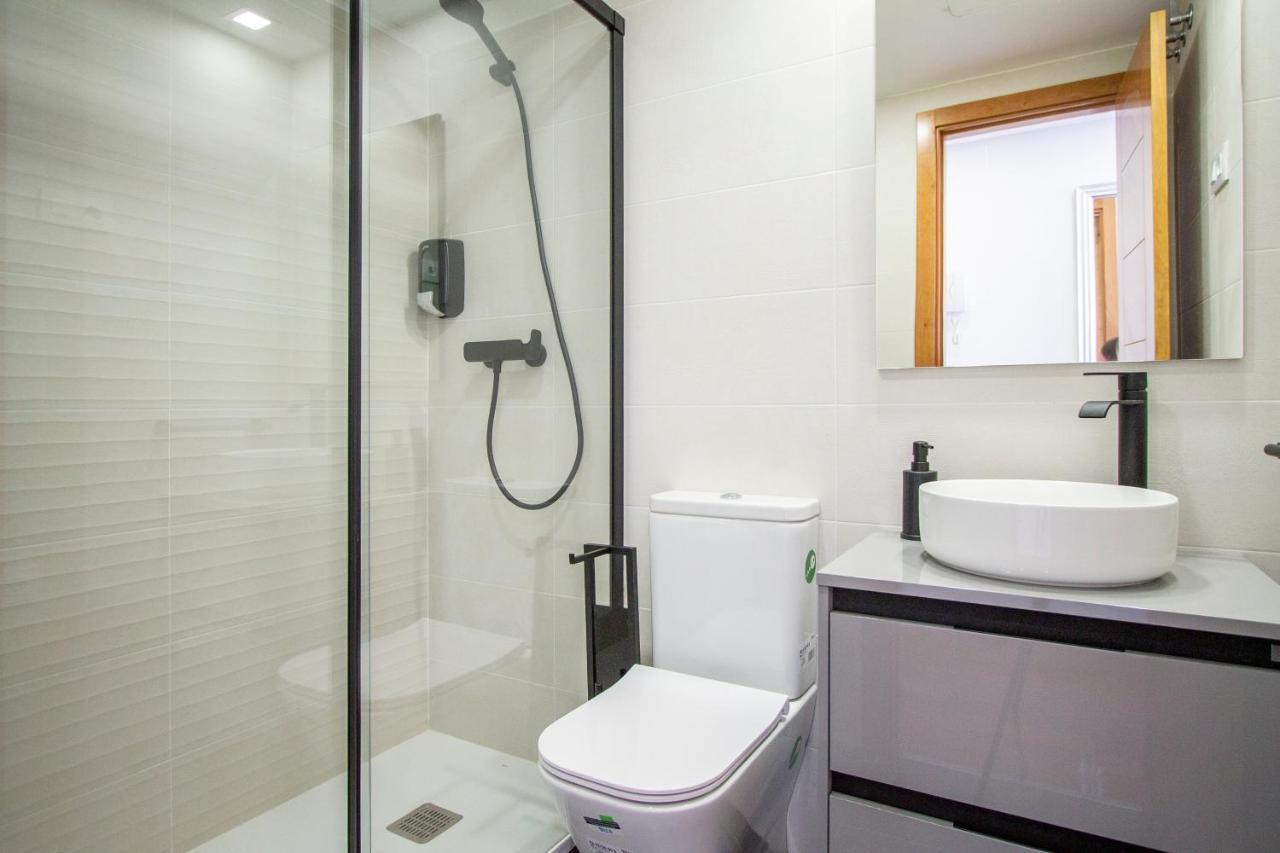 Apartamentos Castilla Luz Business Madrid Ngoại thất bức ảnh
