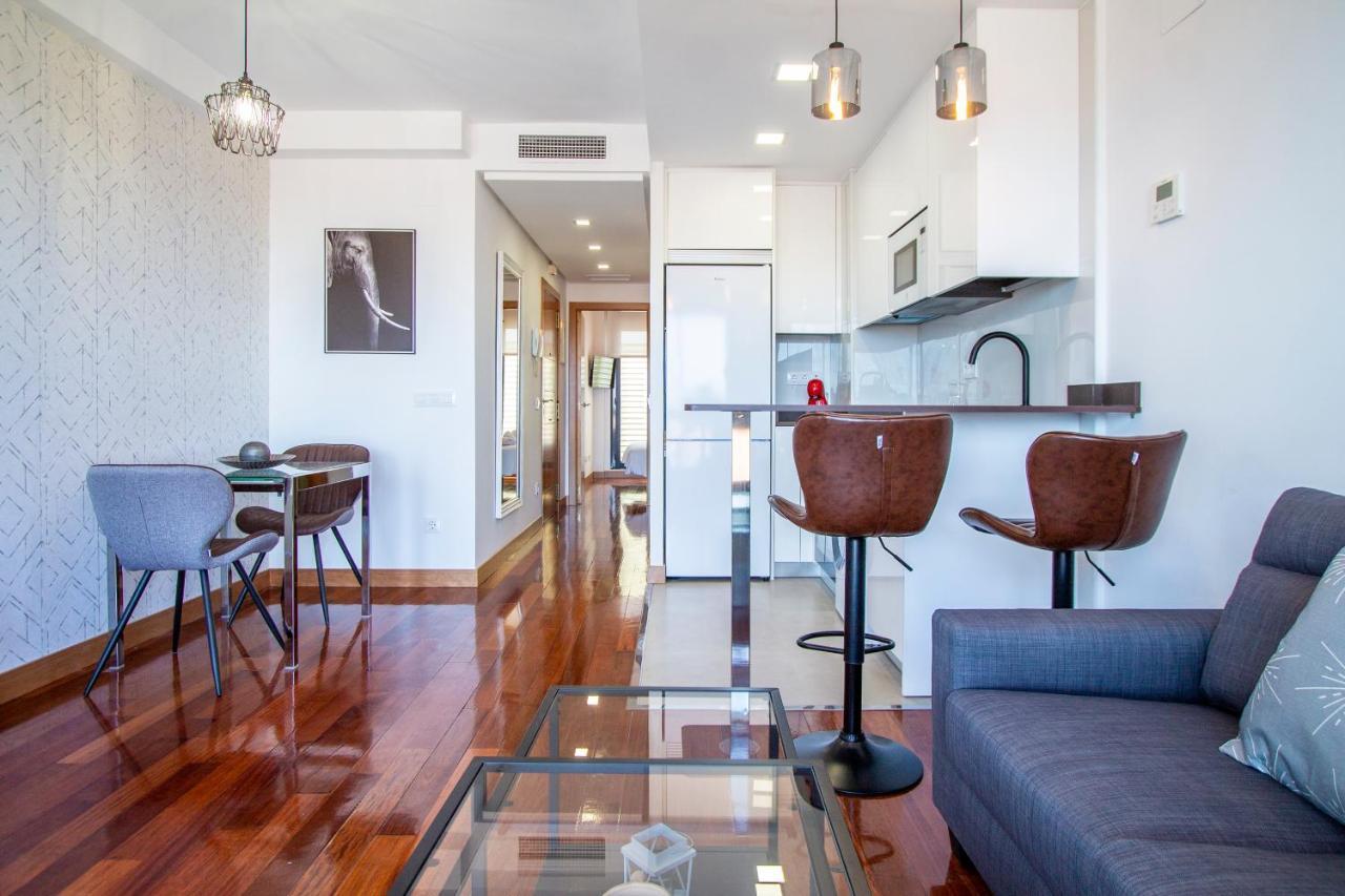 Apartamentos Castilla Luz Business Madrid Ngoại thất bức ảnh