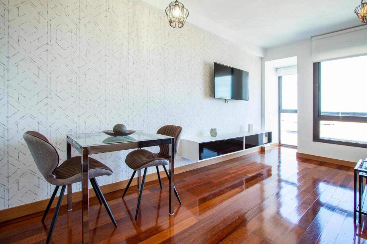 Apartamentos Castilla Luz Business Madrid Ngoại thất bức ảnh