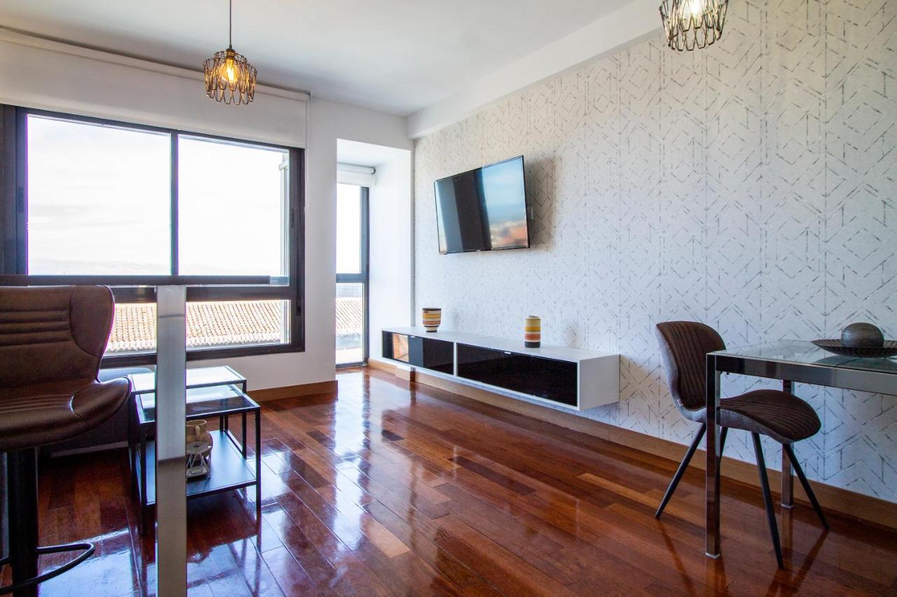 Apartamentos Castilla Luz Business Madrid Ngoại thất bức ảnh