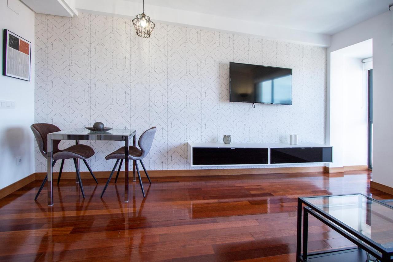 Apartamentos Castilla Luz Business Madrid Ngoại thất bức ảnh