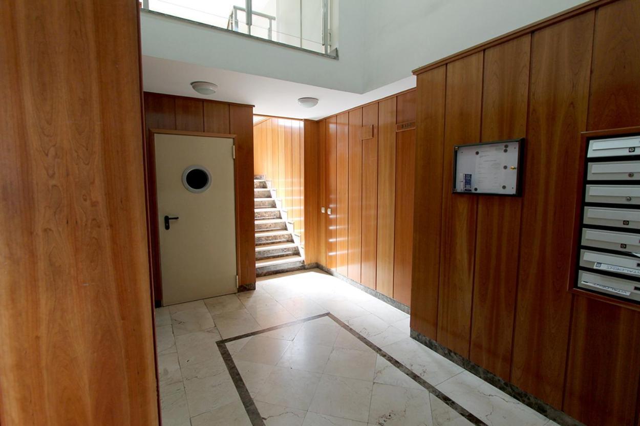 Apartamentos Castilla Luz Business Madrid Ngoại thất bức ảnh